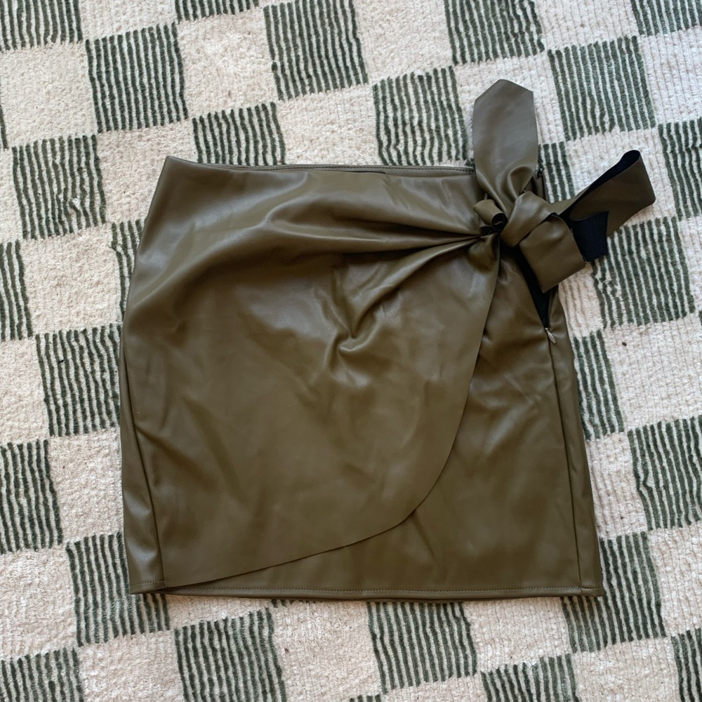 Faux Leather Mini Skit. Never worn.
